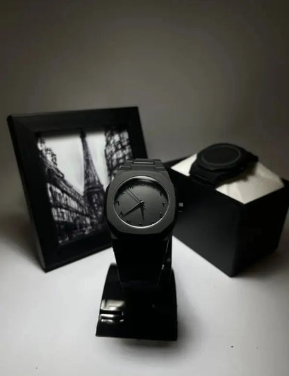 Luxury Black Quartz Watch